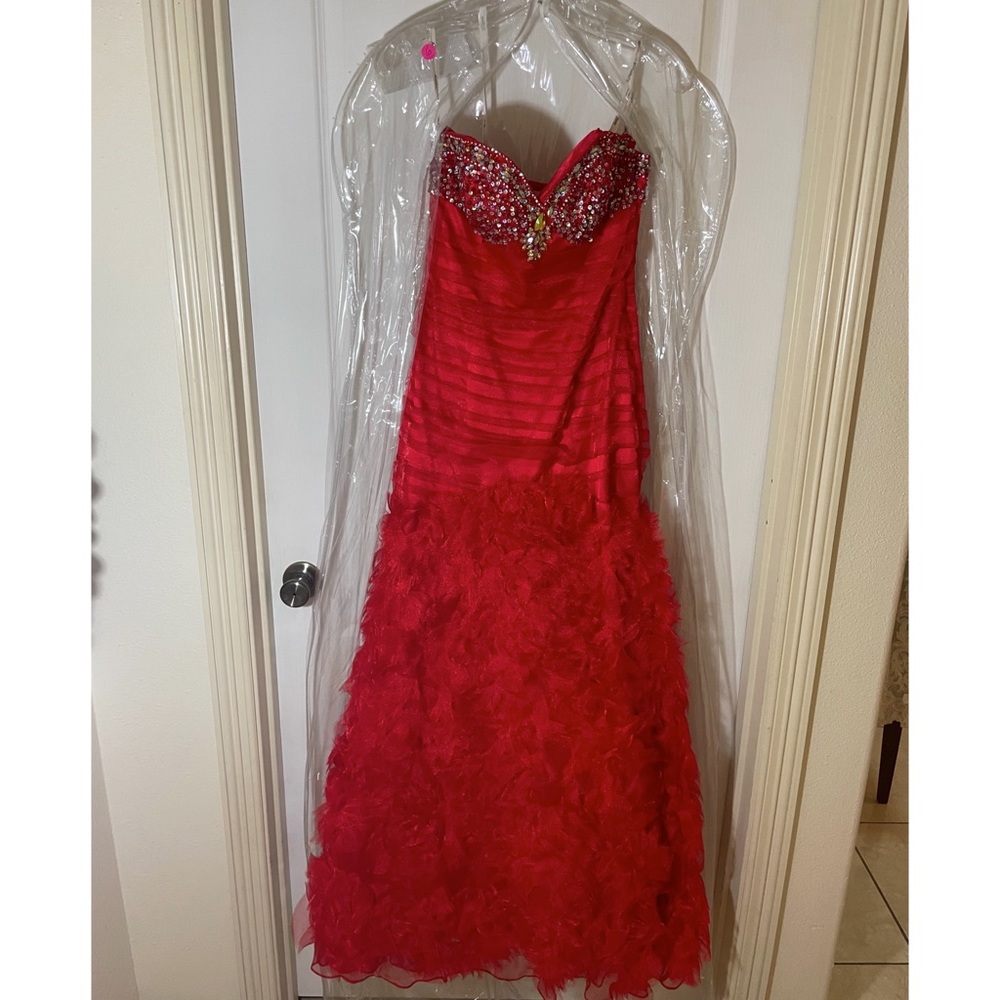 Like-NEW RED Evening Gown